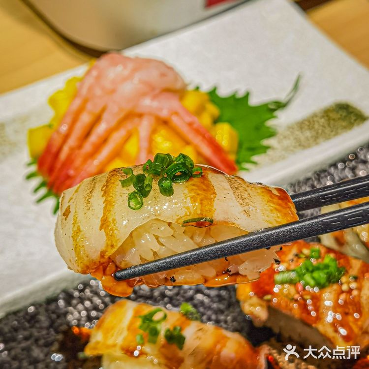 值得N刷的回转寿司上新‼️生蚝手握太鲜了💯