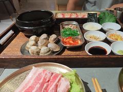 -围炉肉舍•炭烤活鳗•丹东海鲜烤肉(步行街店)