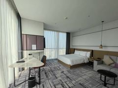 -大连星海皇冠假日酒店