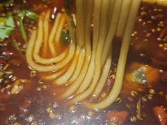-鸿顺老铁锅美蛙鱼府(解放碑店)