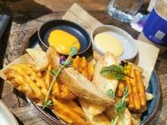 -HIGH FIVE哈福手工汉堡(桂林路店)