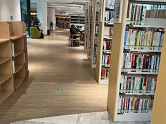 -广州市白云区图书馆