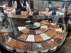 -Laderach 莱德拉(上海环贸iapm店)