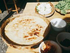 丽江粑粑-阿婆情腊排骨火锅(金虹路店)