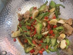 -湖南人家湘菜馆(镇江路店)