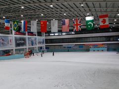 -乔波室内滑雪场