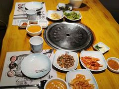 小菜-唯成•韩国炭火烤肉 유성고기