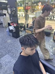 -藤野造型专业烫染接发