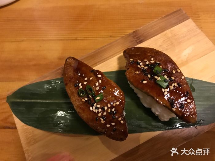 二丁目居酒屋鹅肝手握图片 - 第1张