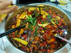 -乡土特色.冷锅鱼.牦牛肉汤锅