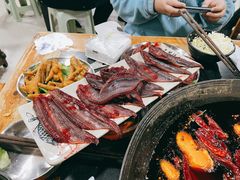 现划鳝鱼-铜元老码头鳝鱼火锅