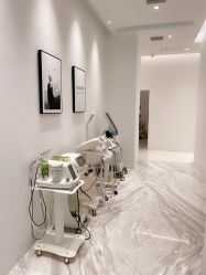 -微笑雨嘉造型护肤