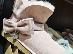 -UGG(燕莎奥特莱斯购物中心店)