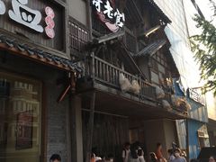 门面-哥老官重庆美蛙鱼头(西湖银泰十一哥店)