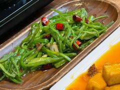 -隔壁老王·家常云南菜(皇冠店)
