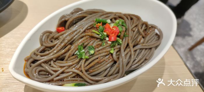 鱼酷活鱼烤鱼(张江长泰店)酸辣蕨根粉图片