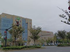 -雪绒花路停车场