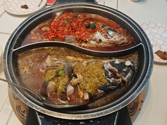 -阿瓦山寨·湘菜现炒·剁椒鱼头王(咸阳总店)