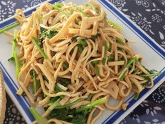 -八两八金·莱芜特色炒鸡(市南漳浦路店)