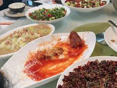 -临界音乐酒馆·小龙虾·江湖菜(华熙LIVE·鱼洞店)