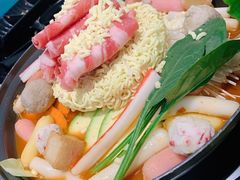 韩式芝士年糕拉面火锅-烤路里·韩国品质自助烤肉(石路天虹4号店)