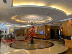 -深圳富苑皇冠假日套房酒店