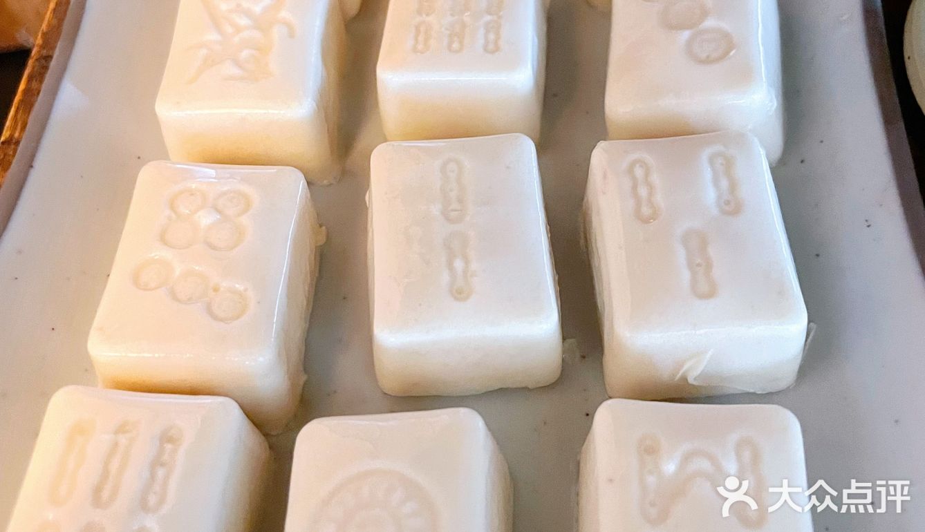 这个麻将豆花有点意思大龙火锅