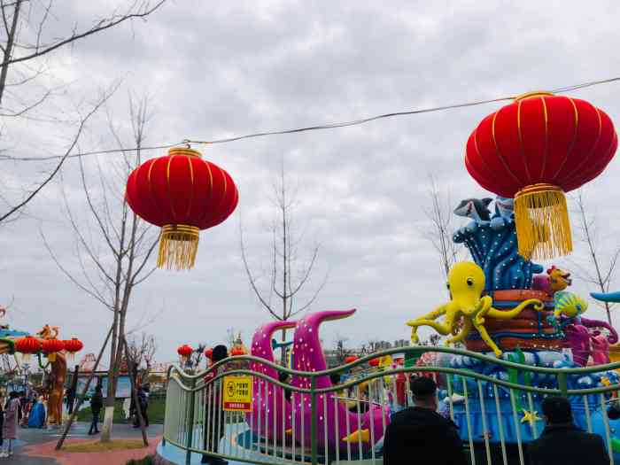 富乐谷欢乐世界售票大厅-"东西还比较少,不过德阳终于有个稍微大点的.