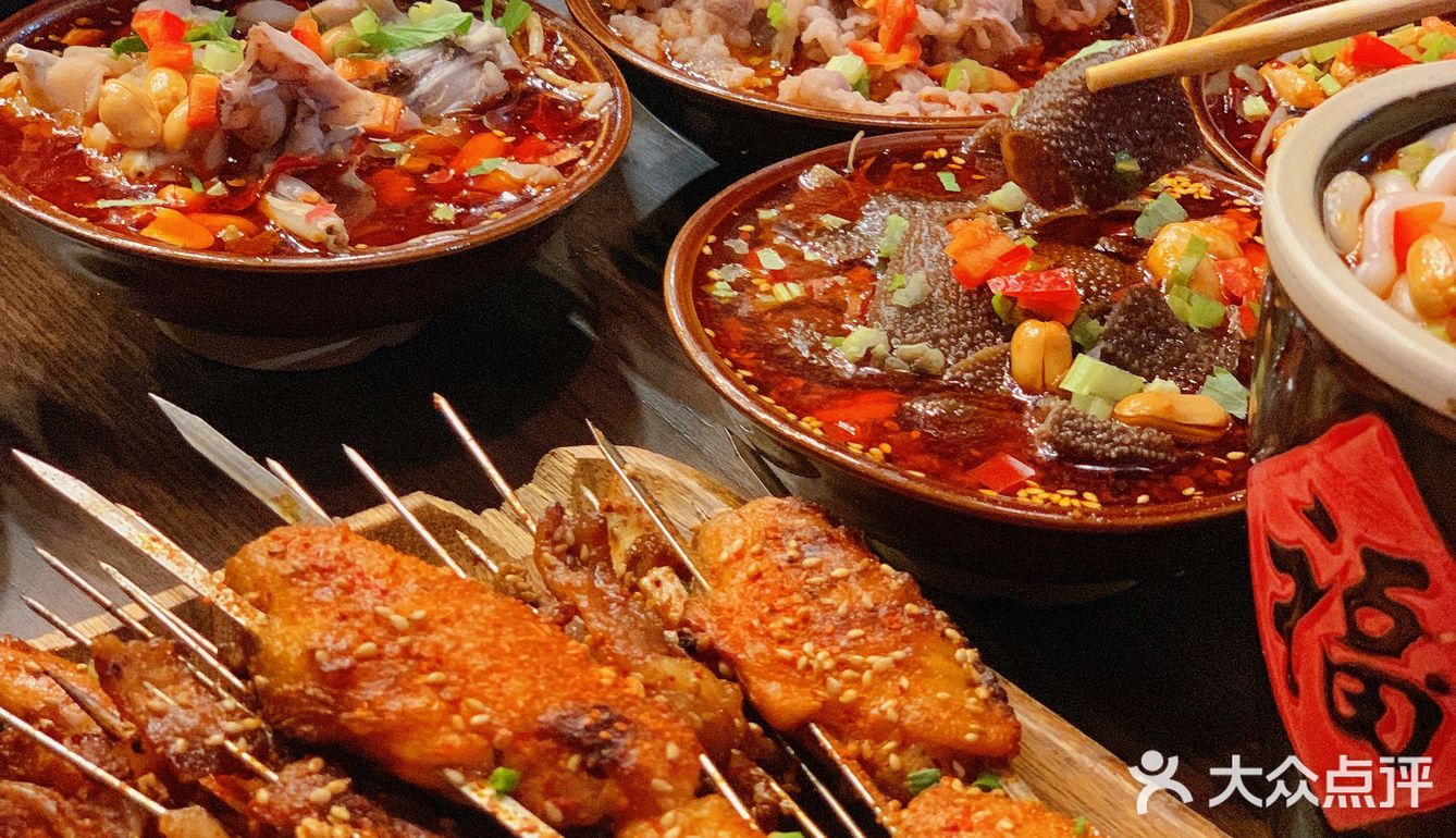 苏州探店🍻夏日夜晚在淮海街喝酒撸串吃冒菜