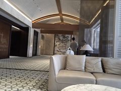 -麓湖高尔夫球俱乐部