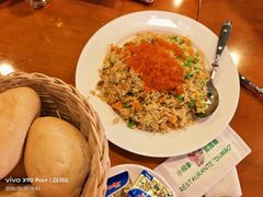 三文鱼蟹子炒饭-小飞象葡国餐