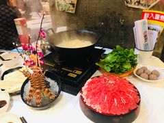 -鲜入围煮花胶鸡海鲜火锅