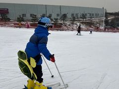 -华彬猛犸滑雪场
