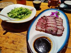 钵钵小苦菜-老滇山寨•云南特色菜•地方菜•民族风情歌舞表演(金碧店)