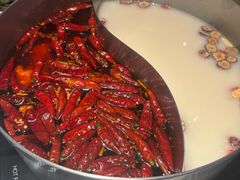 -尚尚仙·酸汤猪手·猪肚鸡火锅(华联万柳购物中心店)