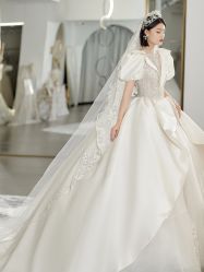 -艾米丽婚纱礼服