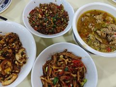 -笨罗卜浏阳菜馆(太平街店)