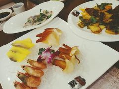 -青瓦餐厅·生鱼片·韩园烤肉(西塔店)