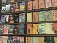 -钟书阁(群光广场店)