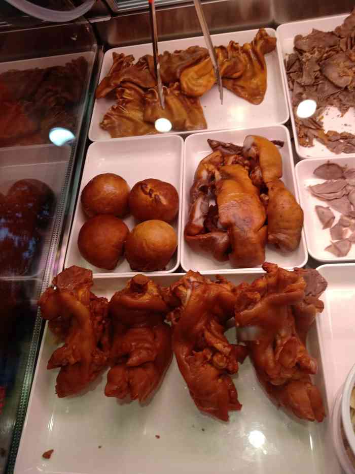 阿满百香鸡(有恒路店)-"在旁边加油,饿的不行了,来买了一只鸡吃,.