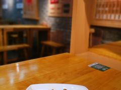 香卤鸭头-呷佬·长沙手工米粉(金沙江路店)