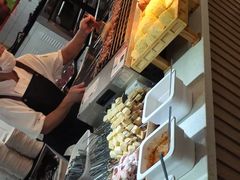 -四囍码头海鲜烧烤自助火锅(外滩南京东路悦荟广场店)