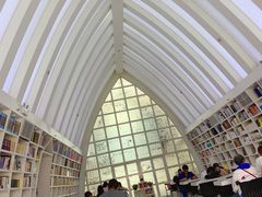 -钟书阁(松江泰晤士小镇店)