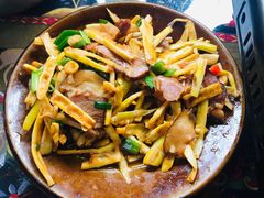 春笋腊肉-苗湘食府(十年店)