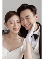 -樱花婚纱摄影