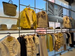 -百年港湾奥特莱斯(香炉礁店)