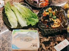 -牛里牛气· 榴莲海鲜鲜牛肉自助火锅·烤肉(横岗店)