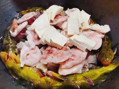 -王老六铁锅炖鱼(长春路店)