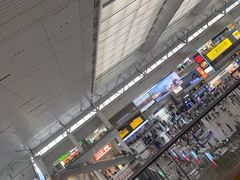 -麦当劳(上海虹桥站30B检票口楼上)