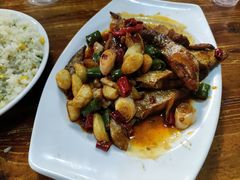 -老街烧烤(华中农业大学梧桐路步行街店)